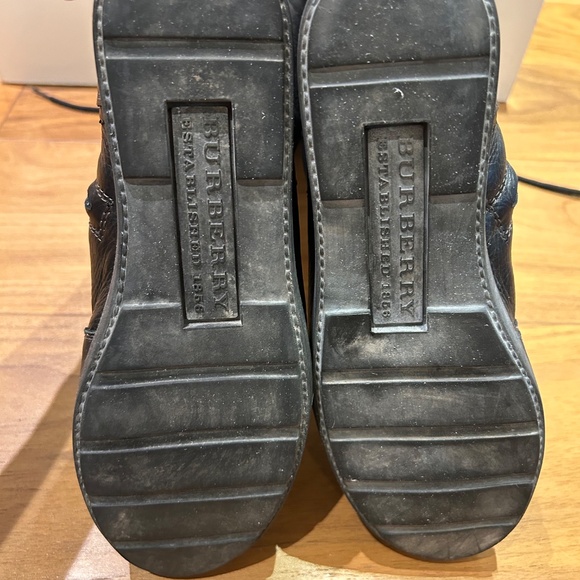 Burberry winter boots - Picture 5 of 6